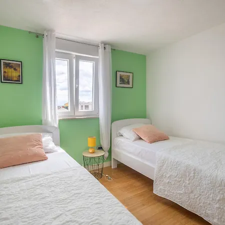 Apartment Louis - 250m To The *