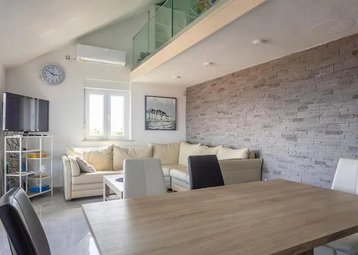Louis Apartmán