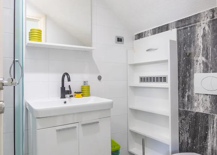 Louis Apartmán *